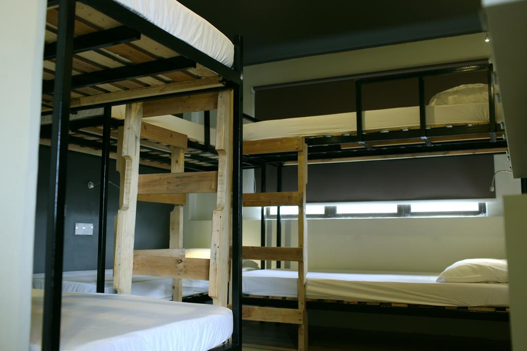 Revopackers Beds And Bunks Hostel Kuala Lumpur Exterior foto