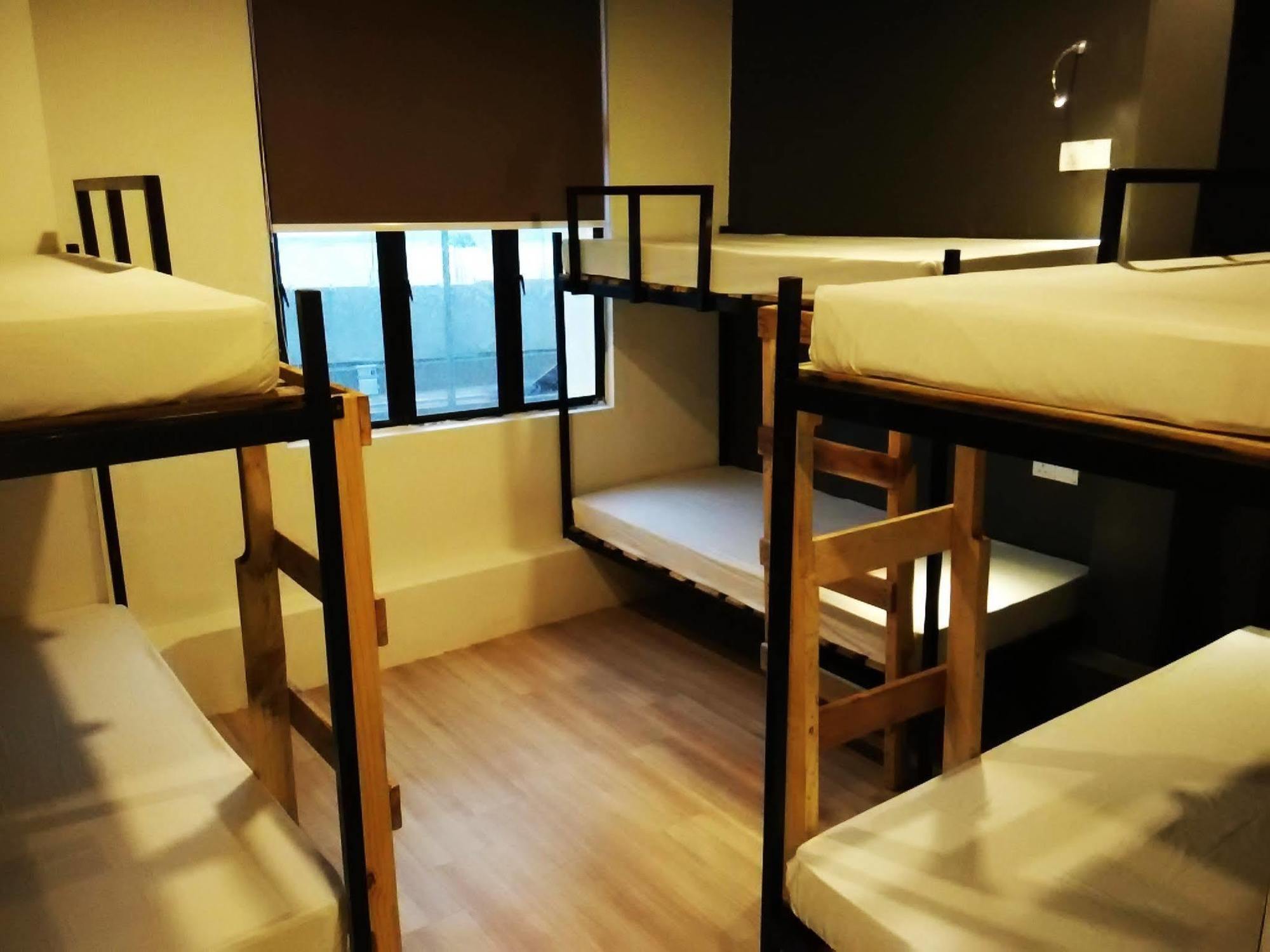 Revopackers Beds And Bunks Hostel Kuala Lumpur Exterior foto