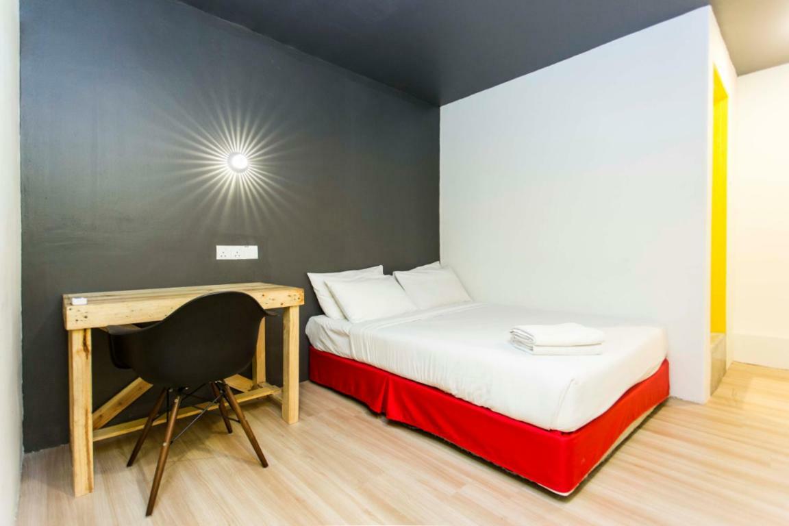 Revopackers Beds And Bunks Hostel Kuala Lumpur Exterior foto